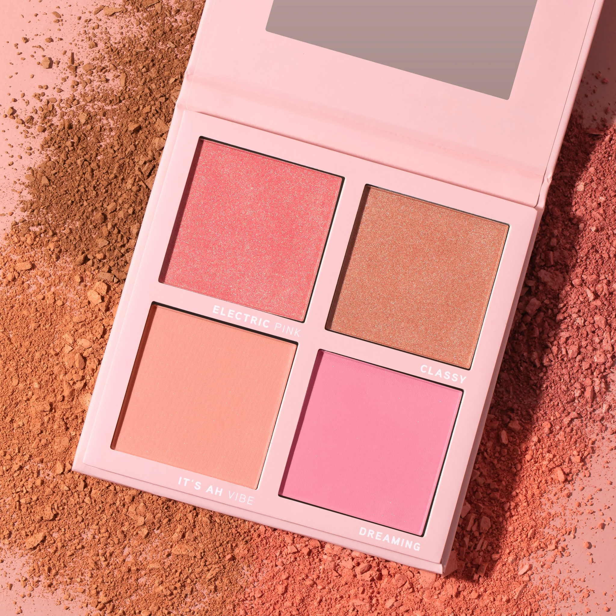 BE BELLA LIGHT BLUSHED COLOR QUAD