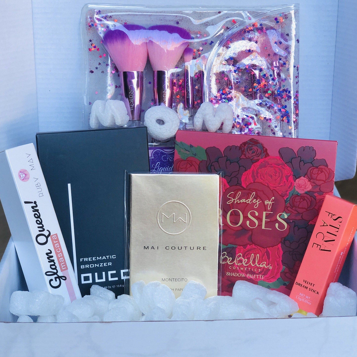 Monthly Box Subscription EYESCREAM BEAUTY 